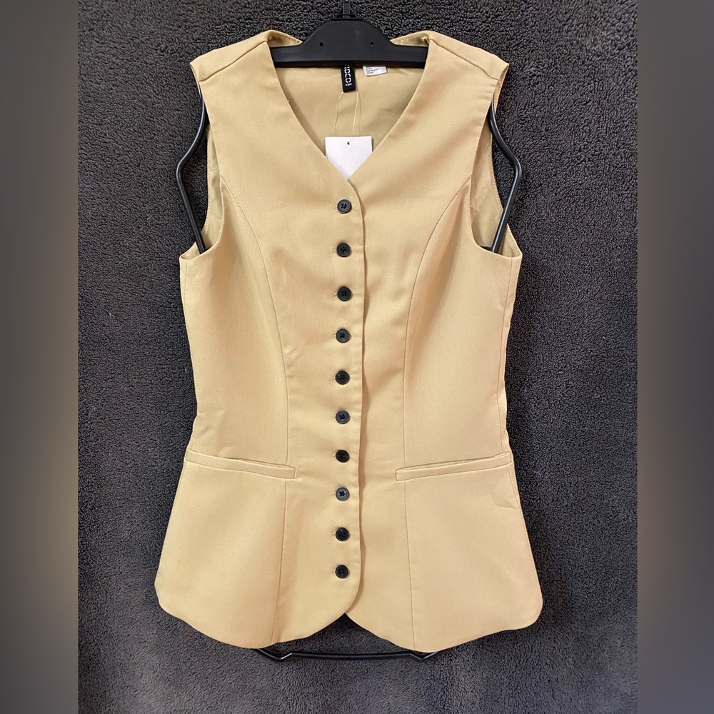 H&M Tan/Creme Button Down Vest